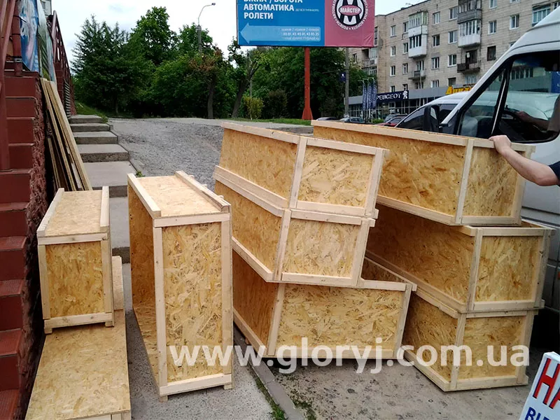 Пакування виробів з акрилу