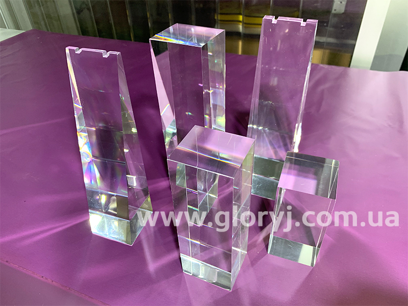 Акрилові підставки для ювелірних виробів