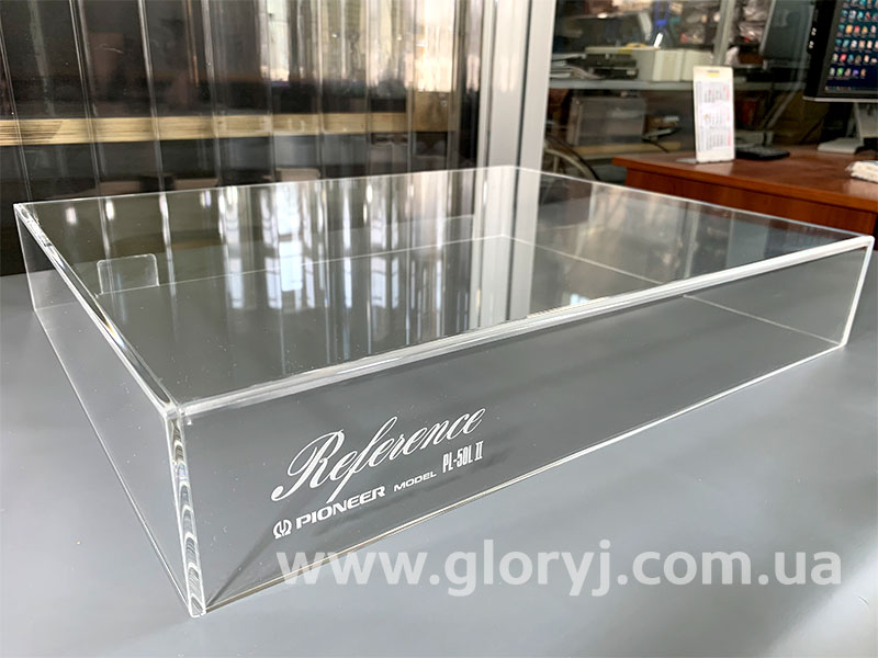 Виготовлення кришок з акрилу (органічного скла) для музичної побутової та професійної апаратури з можливістю гравіювання логотипу